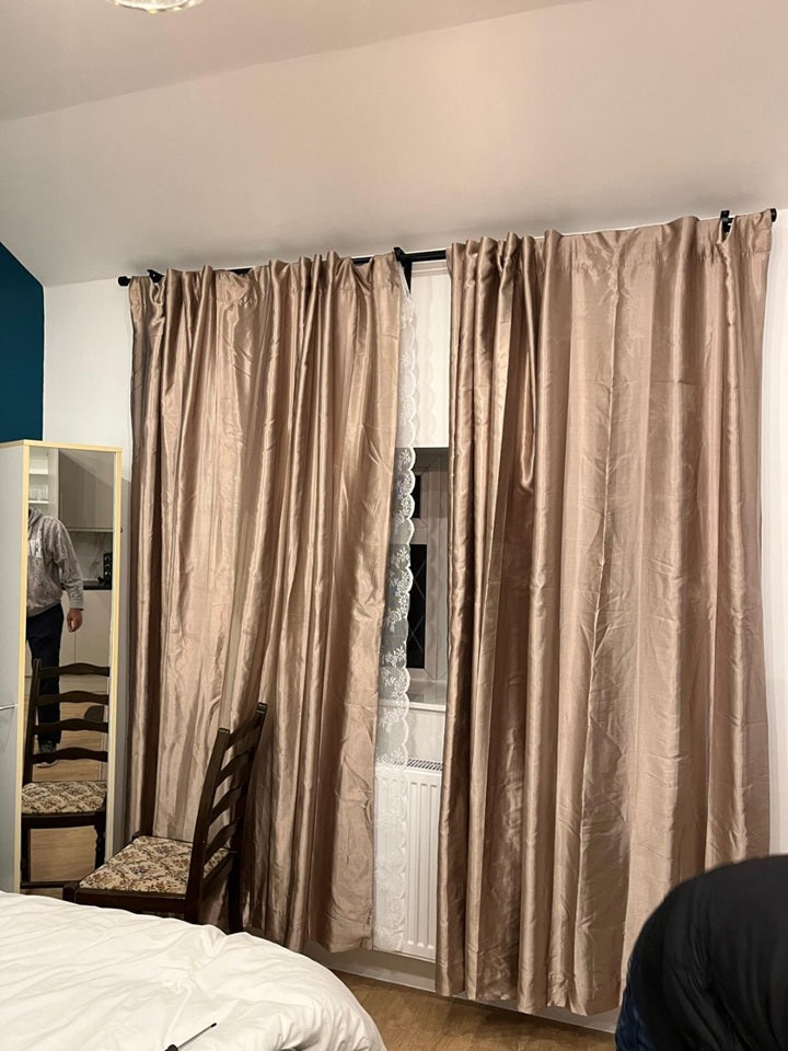 Studio Apartment with Private Entrance in - Harrowview, UB10 0QG