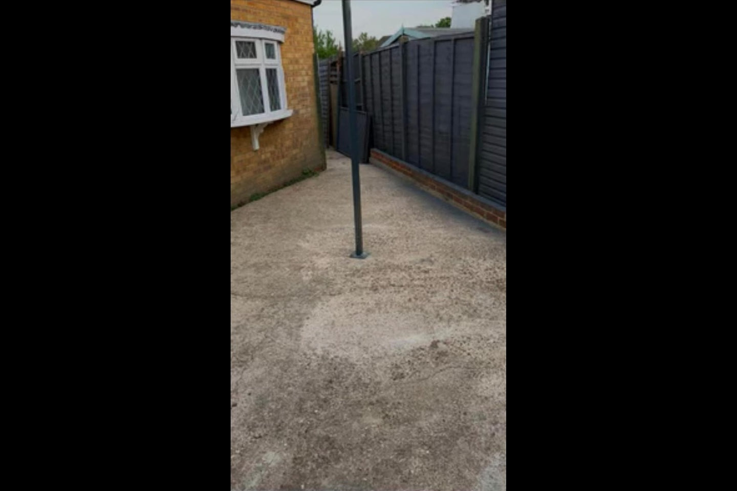 Studio Apartment with Private Entrance in - Harrowview, UB10 0QG